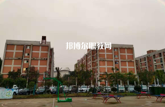 武漢凡谷電子職業(yè)技術學校2022年報名條件、招生要求、招生對象