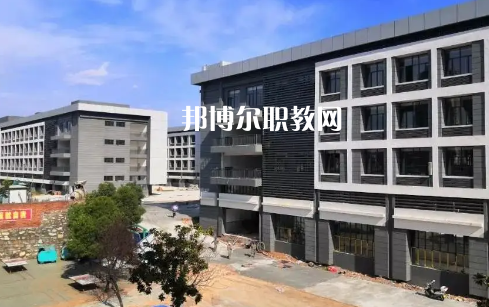 鄖西職業(yè)技術(shù)學(xué)校2022年報名條件、招生要求、招生對象