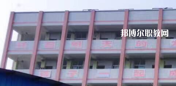 威遠縣聯(lián)想職業(yè)技術學校2023年報名條件、招生要求、招生對象