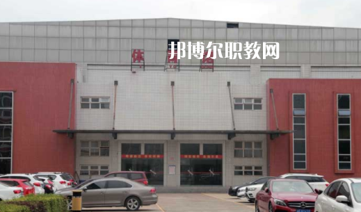 四川省南充外國語中等專業(yè)學校2023年學費、收費多少