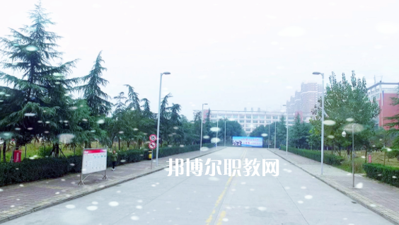 四川省南充外國語中等專業(yè)學(xué)校2023年報名條件、招生要求、招生對象