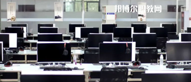 攀枝花技師學(xué)院地址在哪里，哪個地區(qū)，哪個城市?
