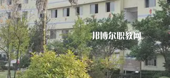 重慶市三峽職業(yè)技工學(xué)校地址在哪里，哪個(gè)地區(qū)，哪個(gè)城市?