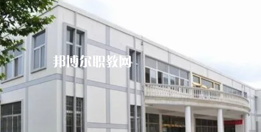 江蘇省金湖中等專業(yè)學(xué)校地址在哪里，哪個(gè)地區(qū)，哪個(gè)城市?