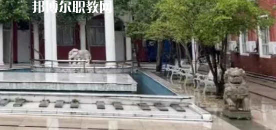 臺(tái)州市雙語(yǔ)實(shí)驗(yàn)學(xué)校地址在哪里，哪個(gè)地區(qū)，哪個(gè)城市?
