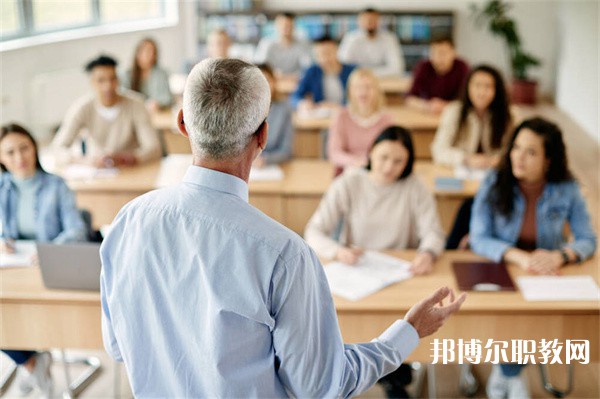 廣東哪里的中職學(xué)校能讀室內(nèi)藝術(shù)設(shè)計(jì)專(zhuān)業(yè)
