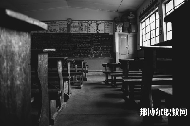 廣東哪里的中專學校能讀幼兒藝術(shù)教育專業(yè)
