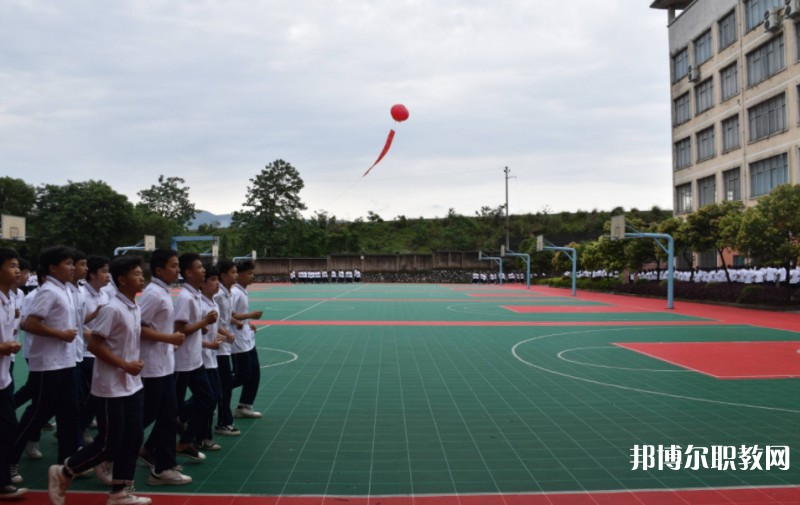 2024靈川縣職業(yè)中等專業(yè)學(xué)校招生計(jì)劃 招生人數(shù)是多少(附要求、條件、對象)