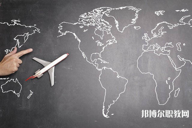 廣西哪里的中職學(xué)校能讀計(jì)算機(jī)平面設(shè)計(jì)(貝雕、角雕等民族工藝)專業(yè)