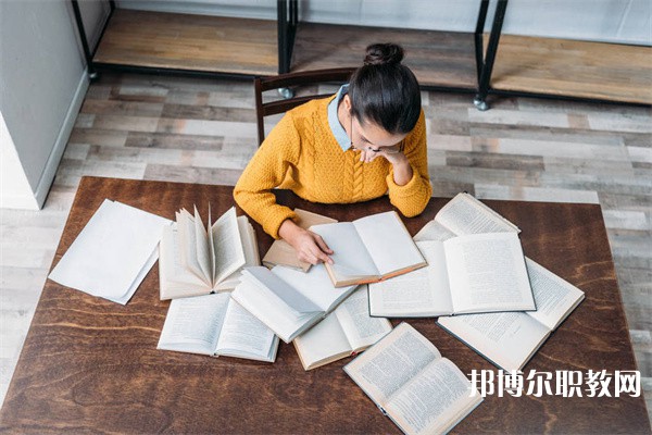 廣西哪里的職業(yè)學校能讀常用應用軟件專業(yè)