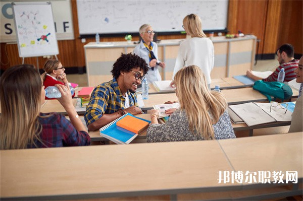 廣西哪里的職業(yè)學校能讀電腦文員專業(yè)