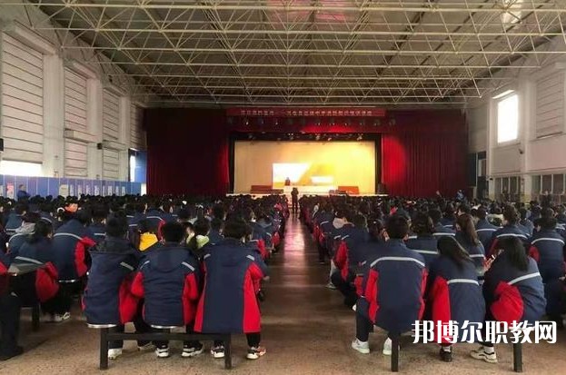 河曲縣巡鎮(zhèn)中學(xué)(職教班)怎么樣、好不好
