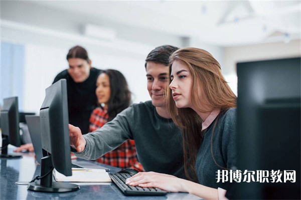 四川哪里的中職學(xué)校能讀電子電器運用與維修專業(yè)