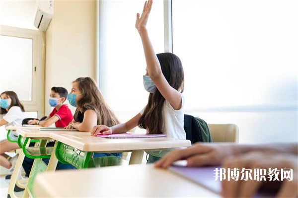 四川哪里的職業(yè)學校能讀汽車營銷與服務專業(yè)