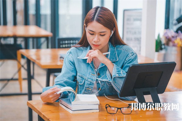 貴州哪里的職業(yè)學校能讀網絡營銷專業(yè)