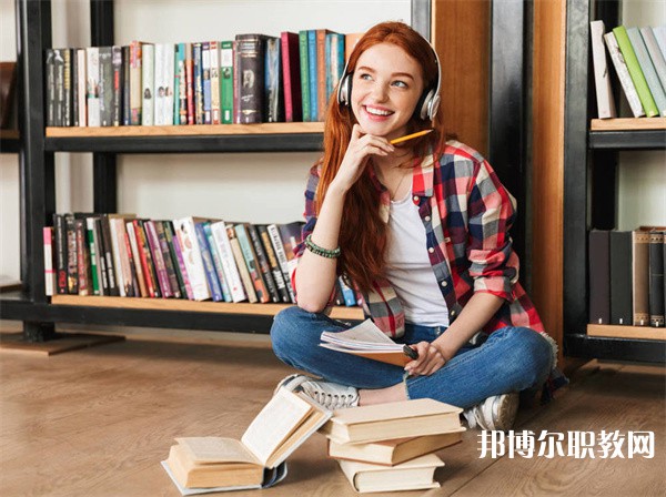 廣西哪里的中專學(xué)校能讀機(jī)電維修專業(yè)