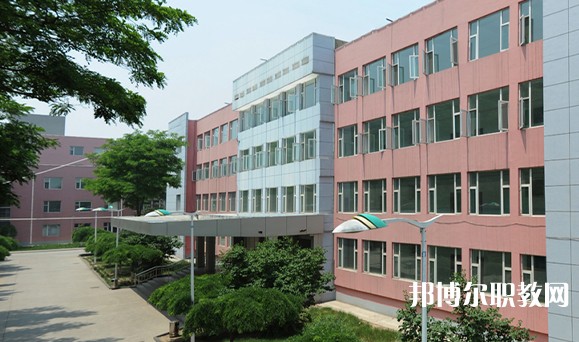 2025山西省潞安職業(yè)中等專業(yè)學(xué)校招生計劃 招生人數(shù)是多少(附要求、條件、對象)