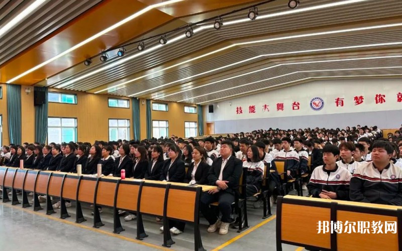 2025運(yùn)城市職業(yè)技能學(xué)校招生計(jì)劃 招生人數(shù)是多少(附要求、條件、對(duì)象)